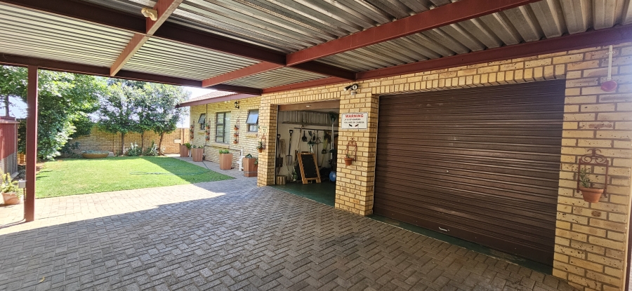 3 Bedroom Property for Sale in Hillcrest Northern Cape